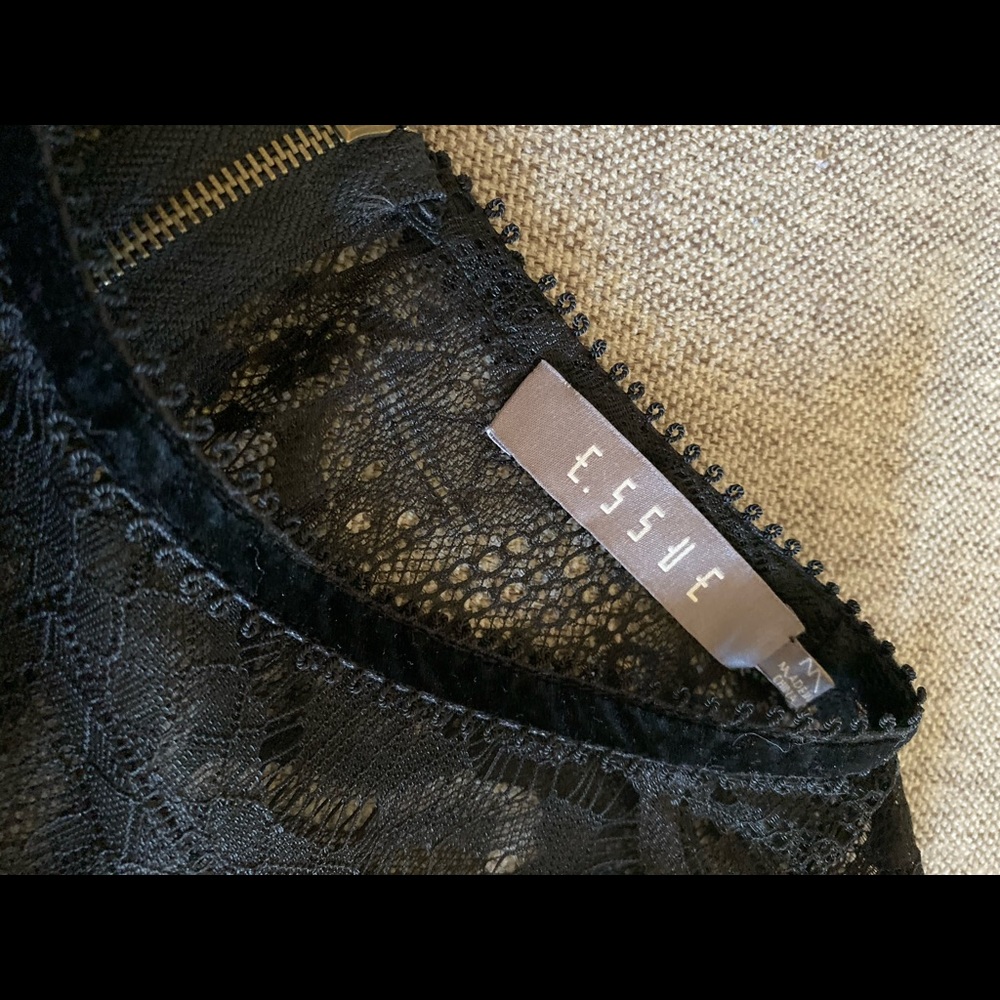 black top - Picture 3 of 4